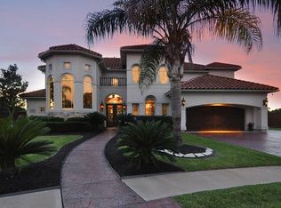 2502 Baywater Canyon Dr, Pearland, TX 77584