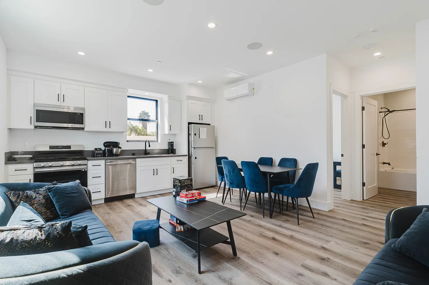 1 bed, 575 sqft, $2,700 — Photo 4
