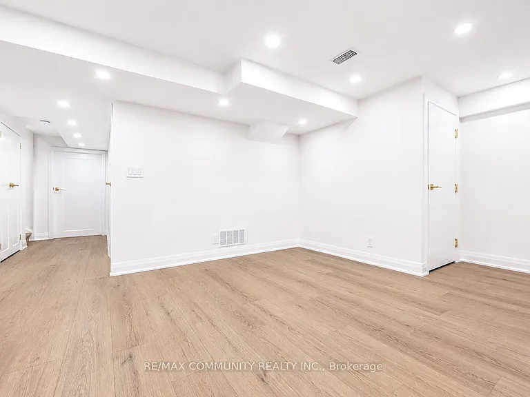 8 Capstan Ct #BASEMENT — Photo 7