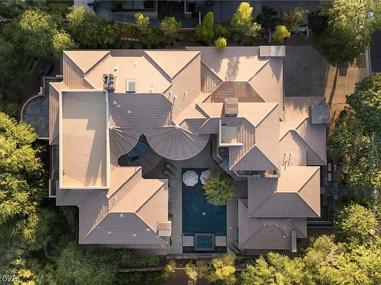 17 Soaring Bird Ct — Photo 37