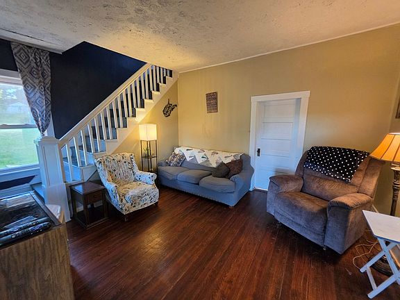 2nd image of 107 Larew Ave