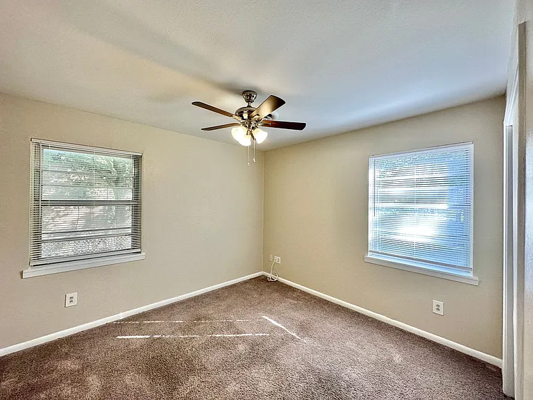 707 W Lincoln Ave — Photo 19