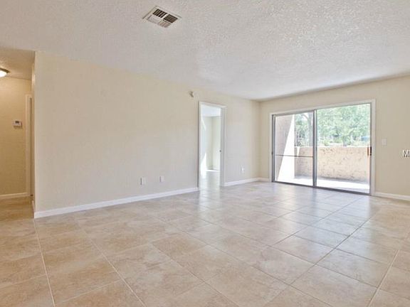 3rd image of 660 Kenwick 105 Cir
