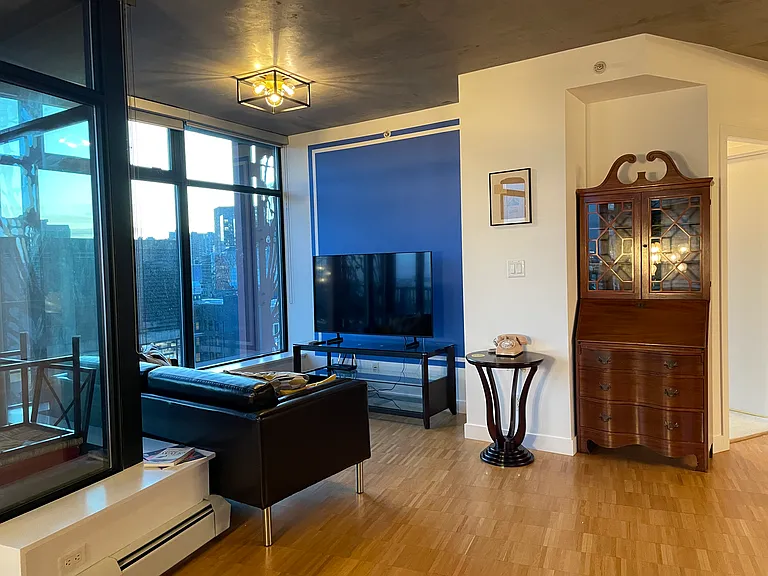 128 Cordova St W #1806 — Photo 4