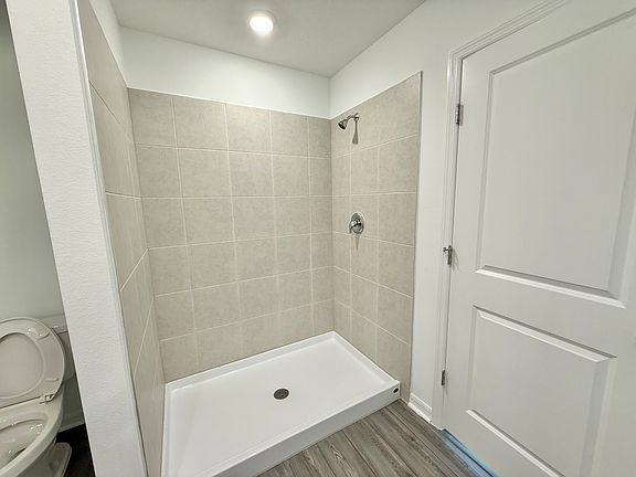 3rd image of 3809 NE 32nd Ct