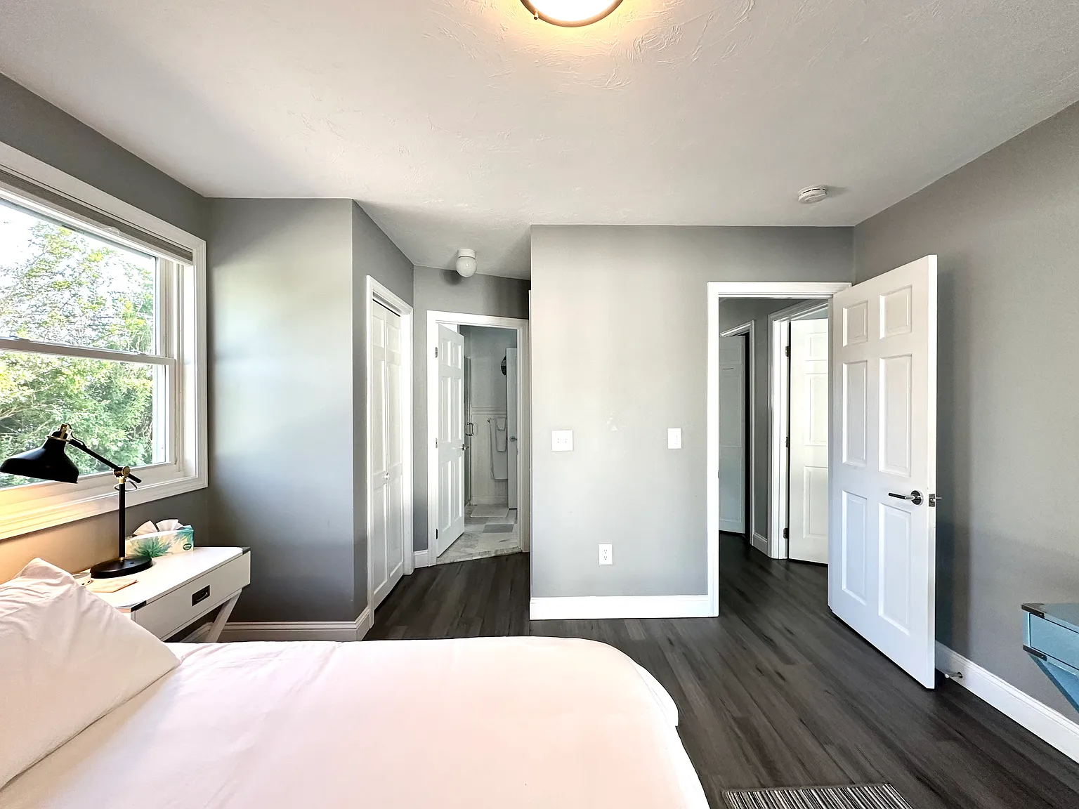 90 Wolcott Ave — Photo 4