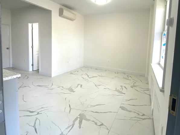 82-79 164th Pl #2, Jamaica, NY 11432