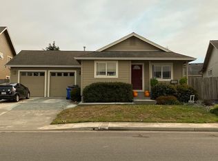 1604 Chanterelle Dr, McKinleyville, CA 95519