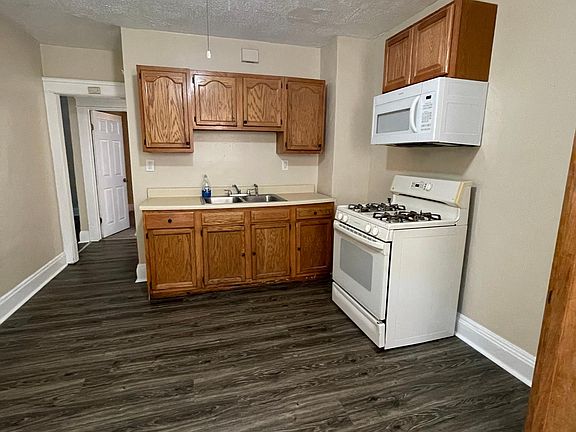 2nd image of 10708 Crestwood Ave #2