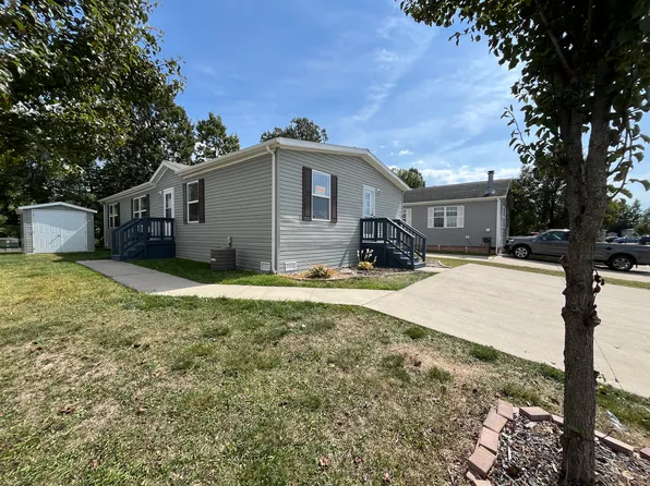 25805 Bristol Dr #67, Flat Rock, MI 48134