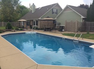 1002 Rolling Barrel Rd, Pendleton, IN 46064