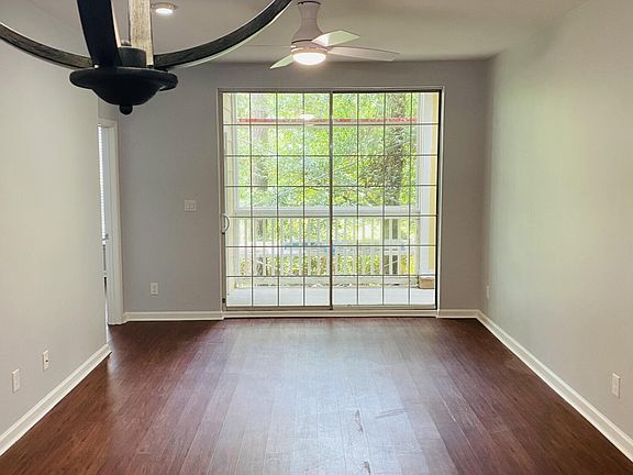 3rd image of 1600 Long Grove Dr Unit 714