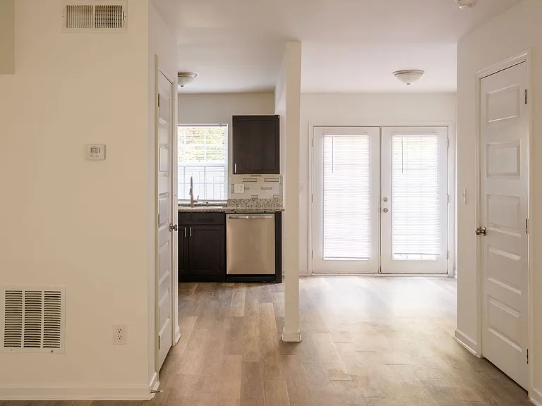 Golden Gate Townhomes — Photo 88
