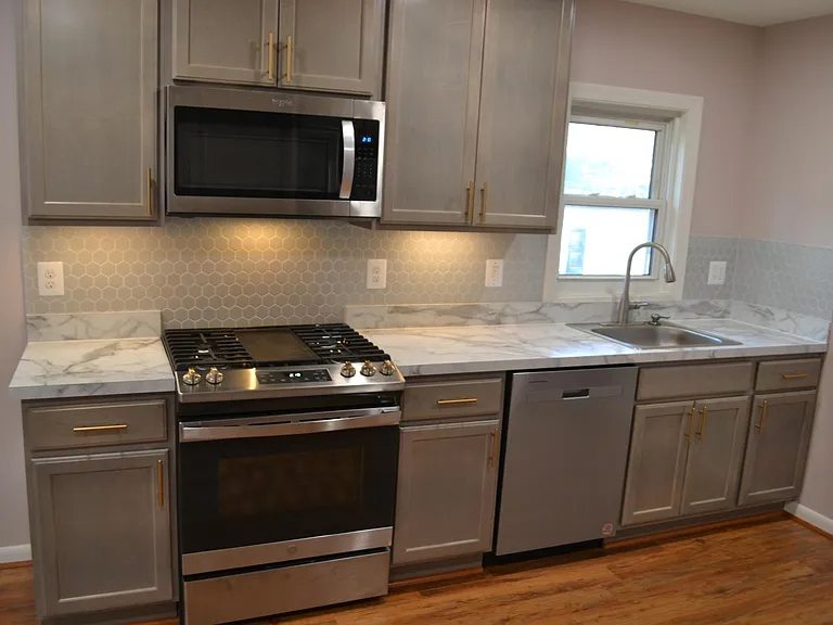 9705 48th Pl — Photo 9