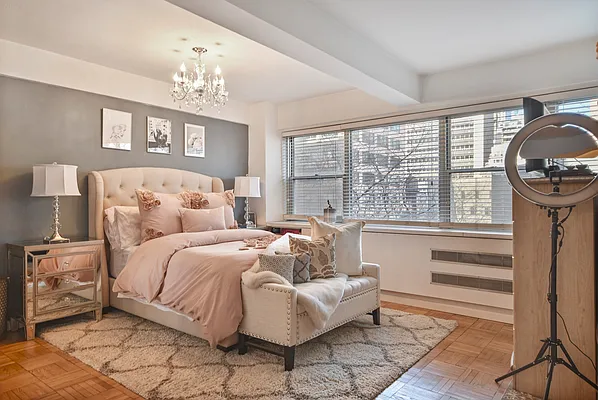 Rented by Compass | media 9