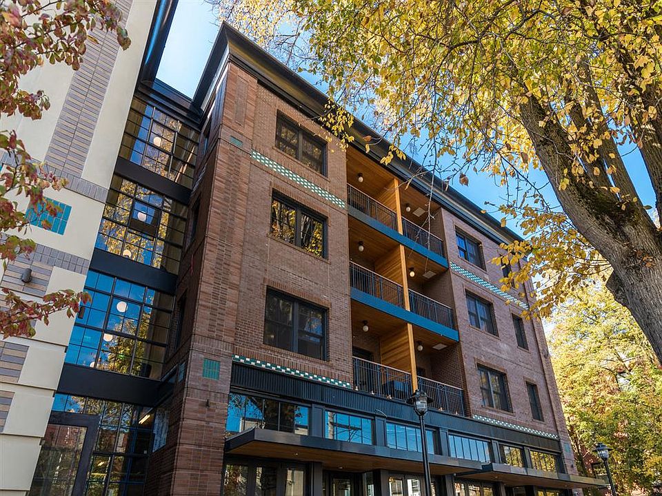 Almr 2112 NW Irving St Portland OR Zillow