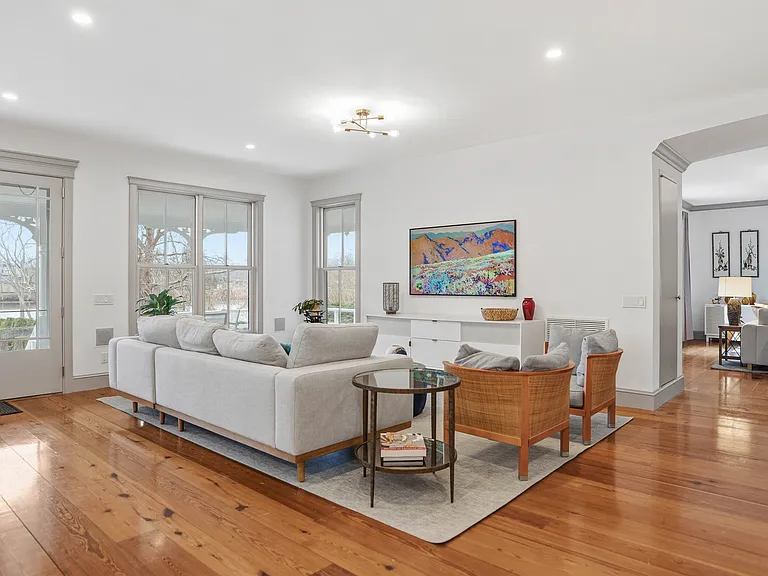 32 Oakland Ave — Photo 10