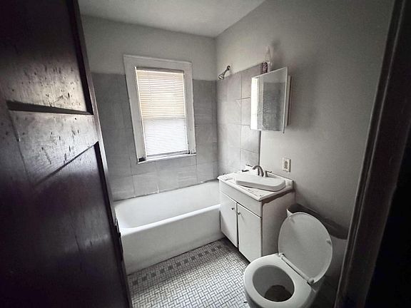 5th image of 3946 N 27th STREET #3948