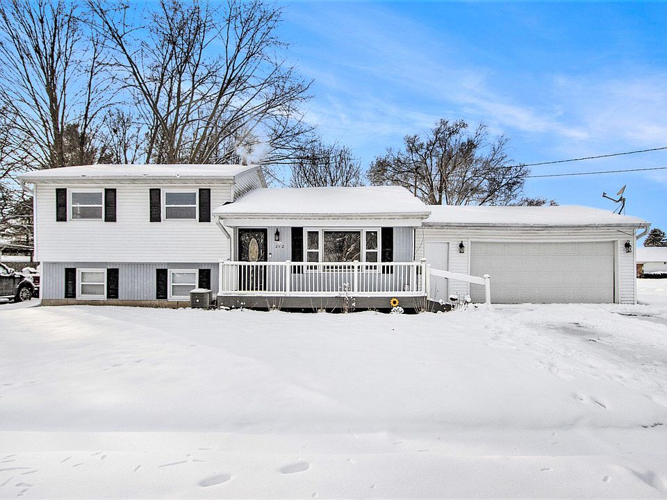 1st image of 212 Woodlark St