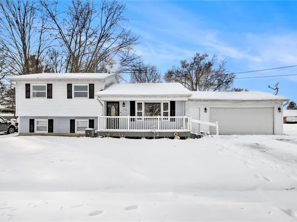 212 Woodlark St, Galesburg, MI 49053