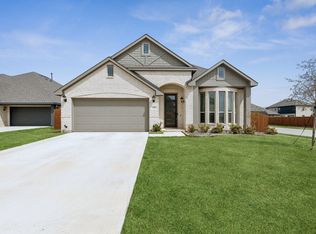 225 Clairmont Dr, Ponder, TX 76259