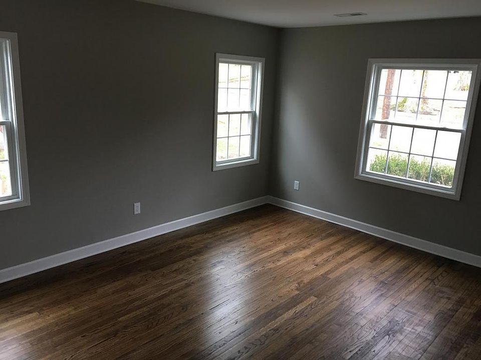 1st image of 506 N Race St APT 8