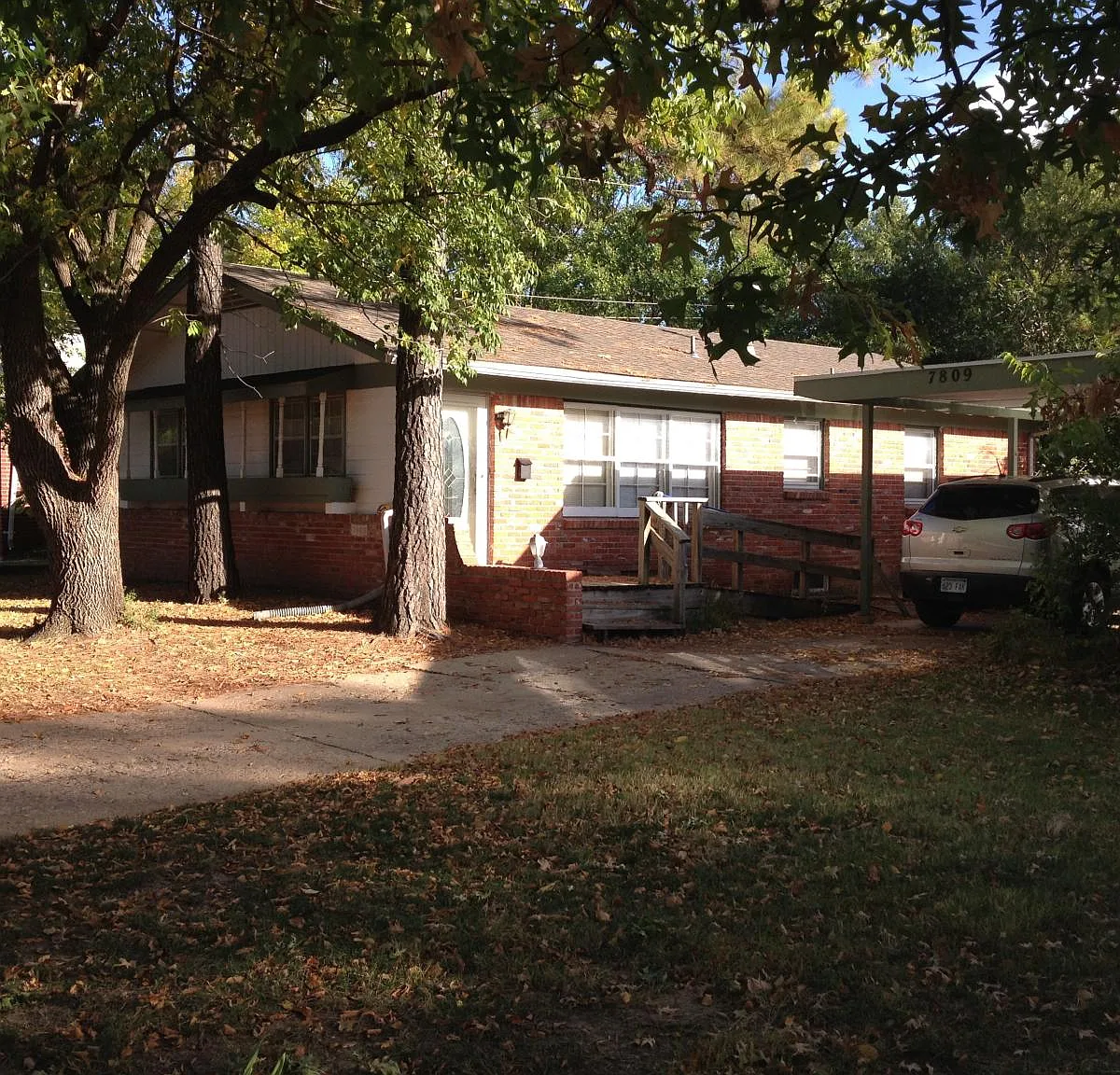 4 bed, 2.5 bath, 2000 sqft, $1,550 — Photo 1