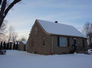 1025 Buchanan St, Little Chute, WI 54140