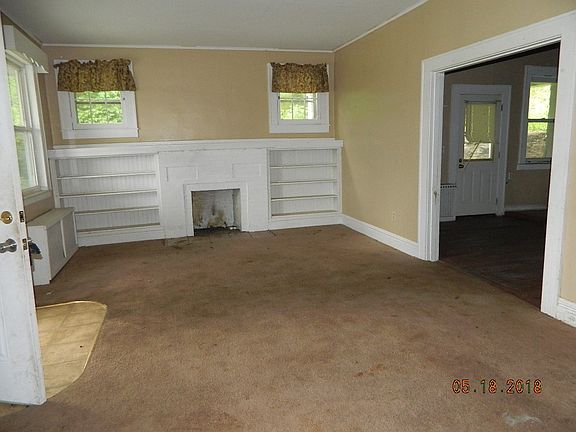 2nd image of 314 Little Oak St