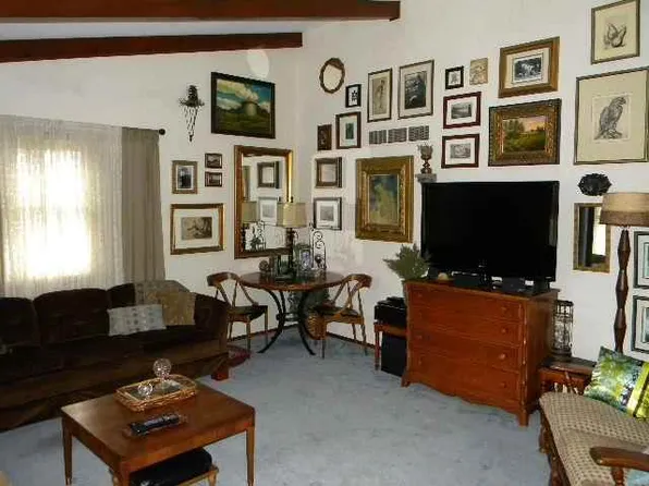 1207 E Beer Rd, Milford, IN 46542