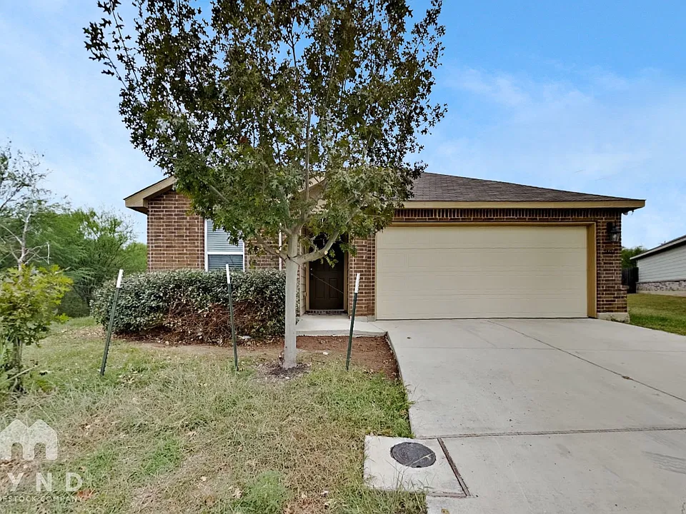 7403 Twin Pine Ct