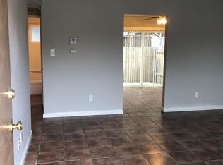 2622 Lind Ave APT A, Clovis, CA 93612