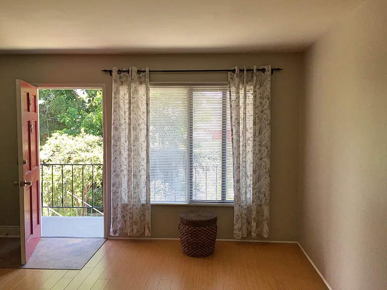 1445 Coronado Ave #6 — Photo 10