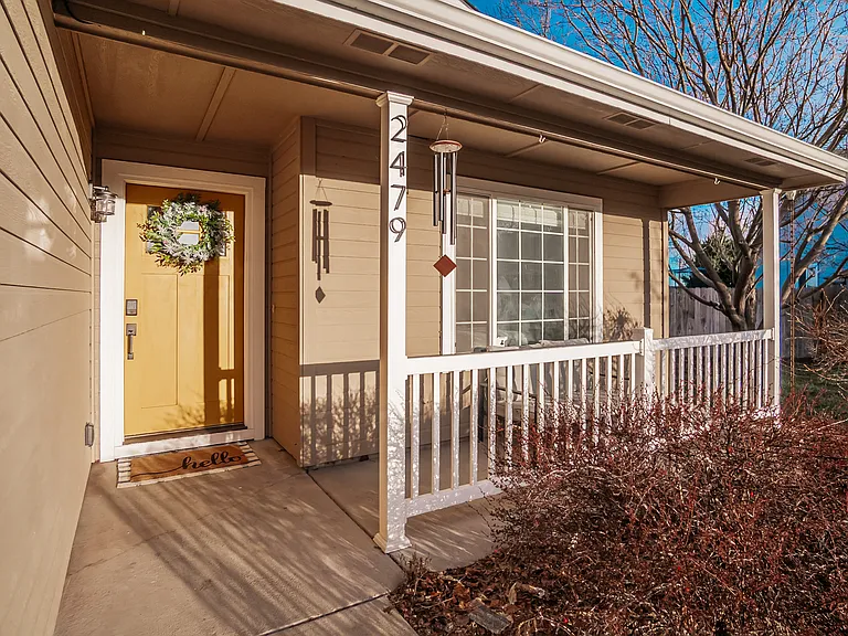 2479 W Washington Ave — Photo 42