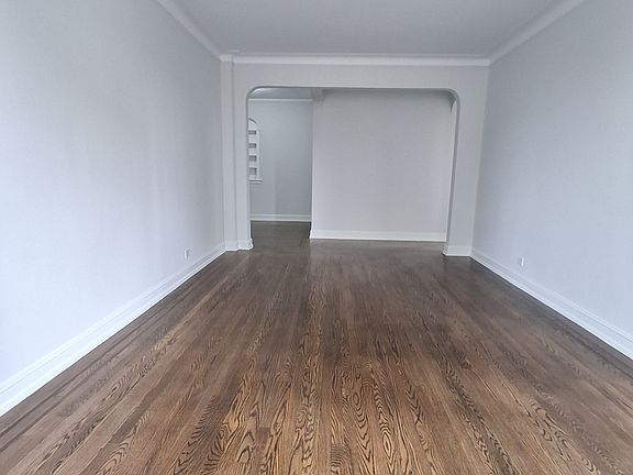 5th image of 7011 108th St APT 5L