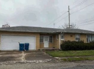 1102 N Grand Ave W, Springfield, IL 62702