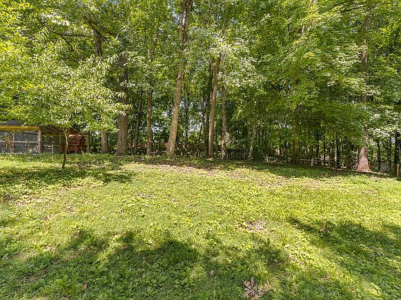 3rd image of 7339 Chowning Rd