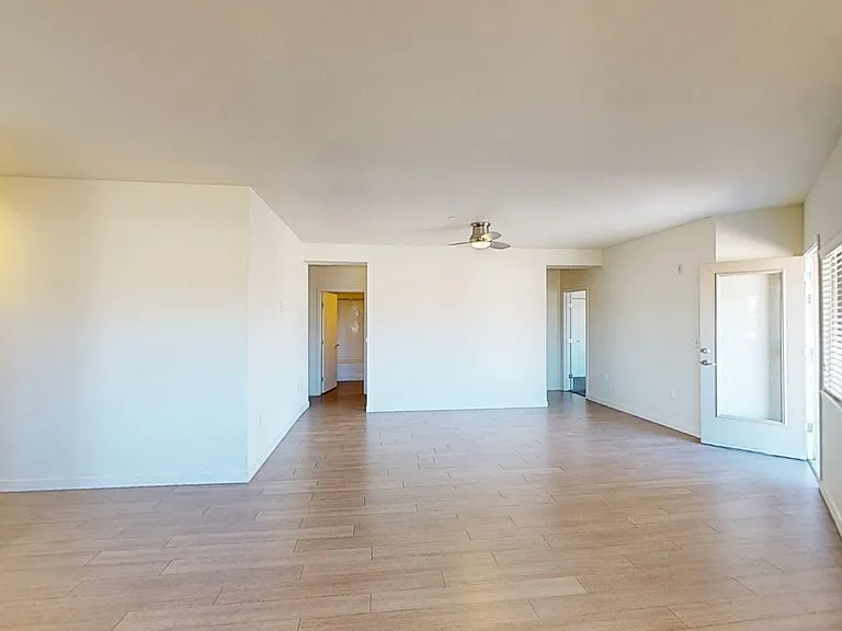 Platinum Apartments — Photo 30