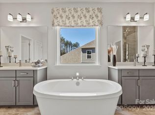 1075 Sugar Creek Rd, Fort Mill, SC 29707