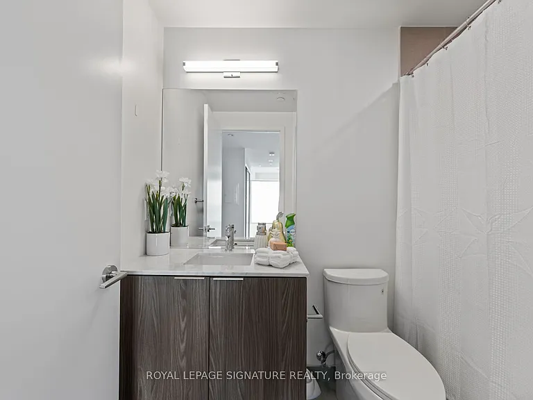 15 Queens Quay E #3305 — Photo 5