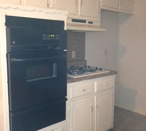 Kitchen oven gas stove