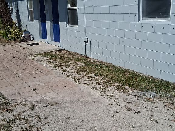 2nd image of 803 Avenue G APT A