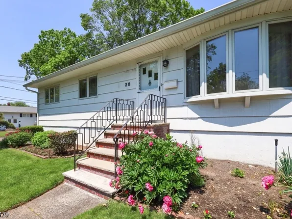 28 Teak Rd, Dumont Boro, NJ 07628