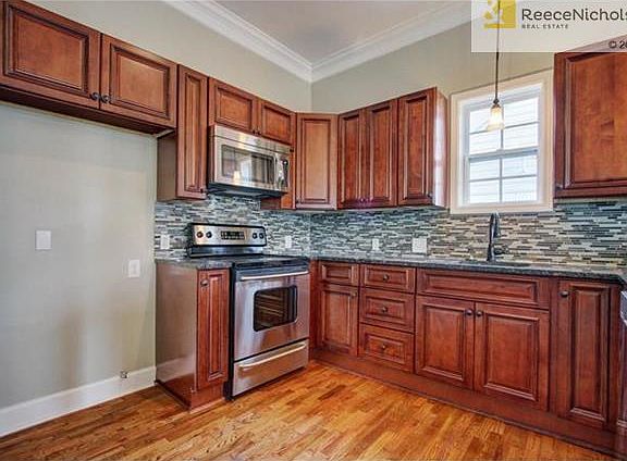 2nd image of 604 S 1st St