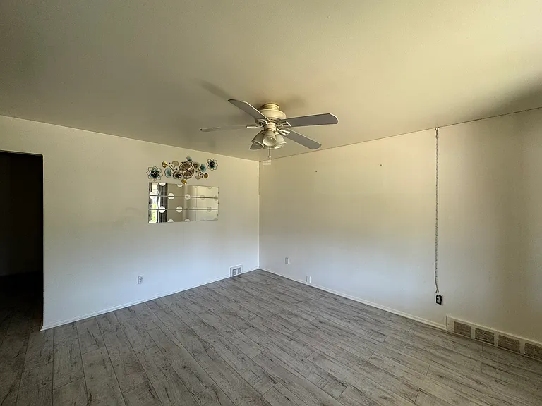 8847 Woodbine — Photo 10
