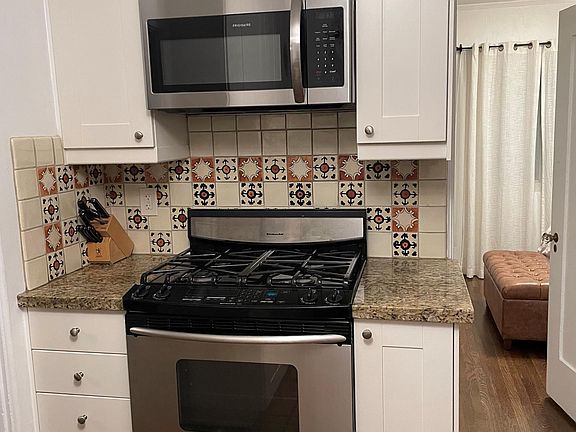 4th image of 3606 Florida St