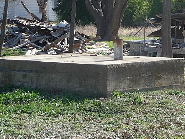 2nd image of 1101 Pershing St