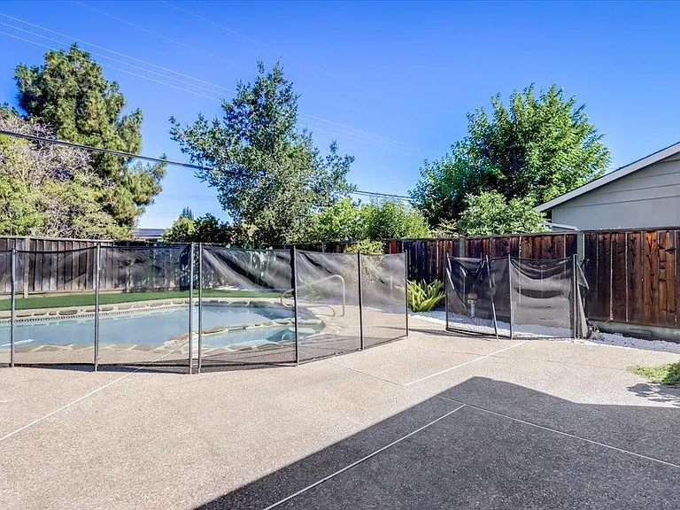 1589 Saint Regis Dr — Photo 30