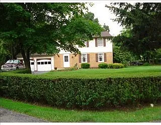 223 Kenney Dr photo 1