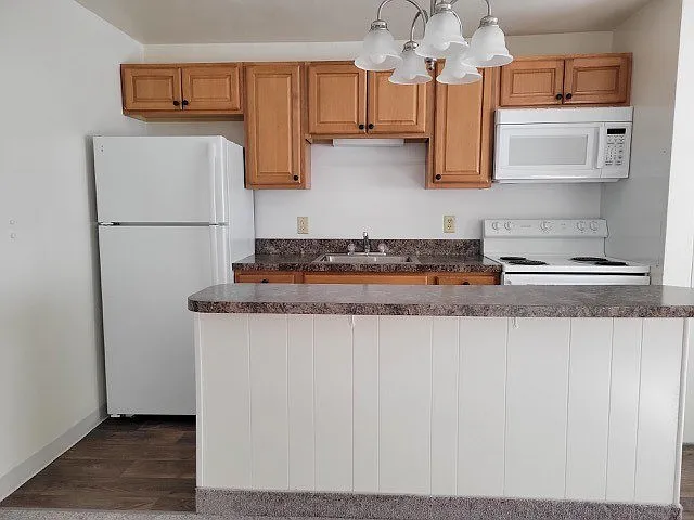 128 S 2nd St — Photo 12